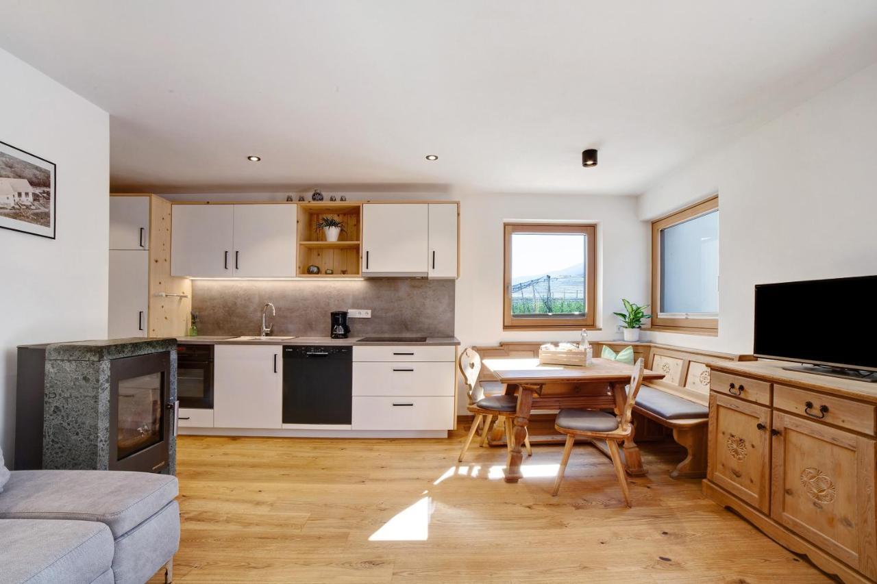 Waalhof Ferienwohnung Golden Ciardes Ngoại thất bức ảnh